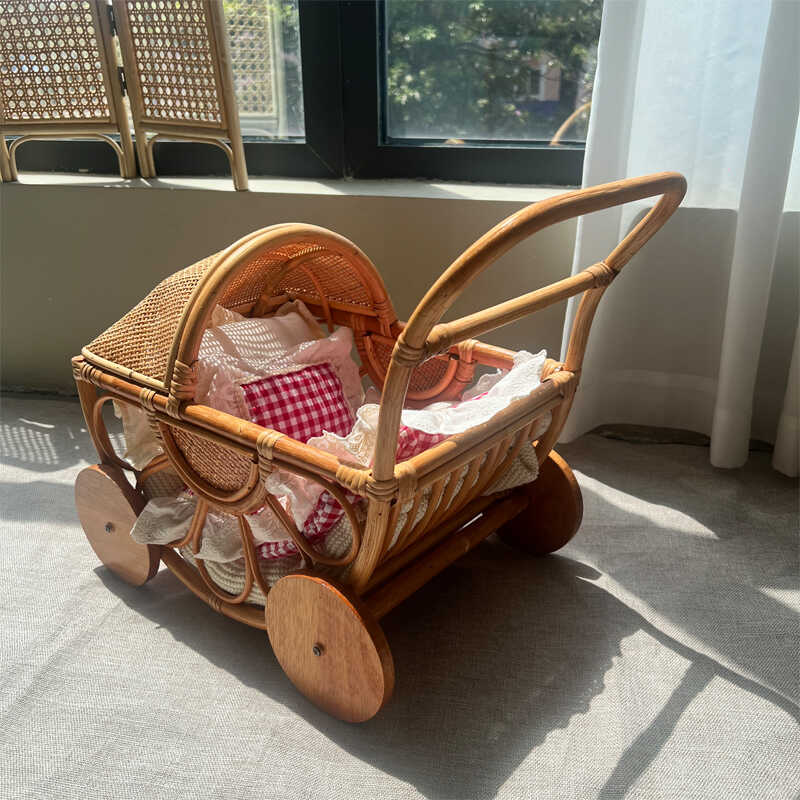 Baby Nursery Vintage - รถเข็นเด็กทารกสไตล์วินเทจทำจากหวายสาน ของเล่นจำลองรถเข็นเด็กโบราณ สำหรับตกแต่งห้องเด็กอ่อนและถ่ายภาพ